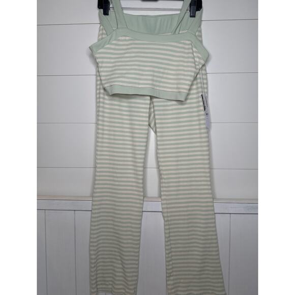 SISSTREVOLUTION 2 Piece Green/Cream Pants & Cropped Tank NEW w/tags SZ MED - Picture 1 of 3